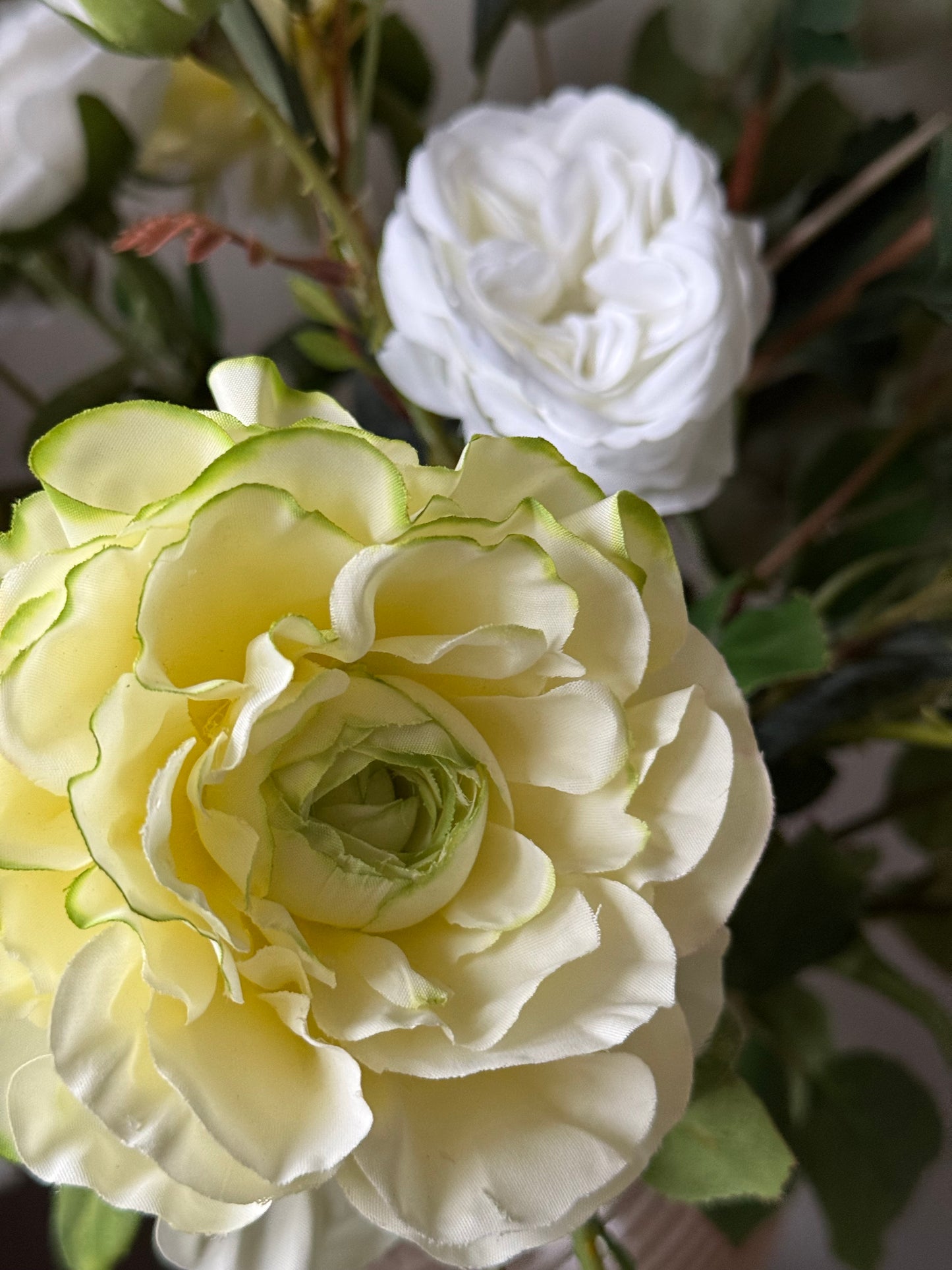 Aisha | Medium Artificial Bouquet | White, Green