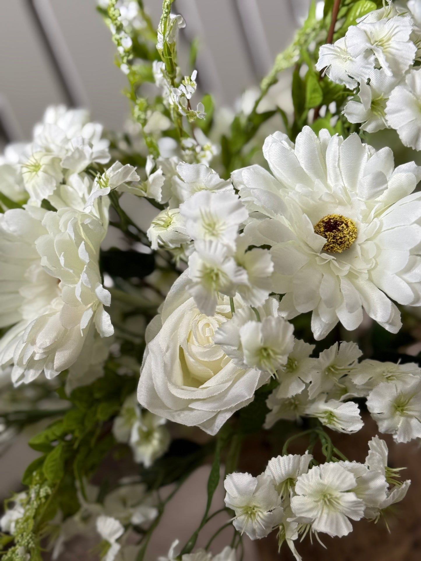 Sally | Artificial Flower Arrangement including Vintage Vase | White, Green