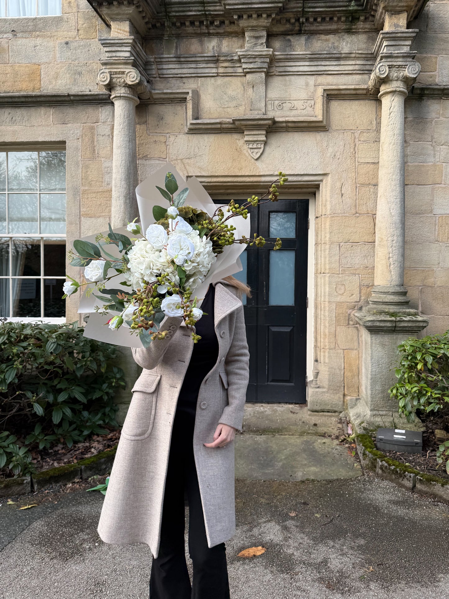 Louisa | Large Artificial Bouquet | White, Green
